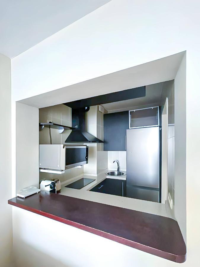 Apartment Aguamarina On The Beach Front Málaga Exterior foto